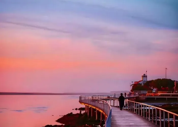 Sweet 3 Bedrooms Terrace Close Esposende