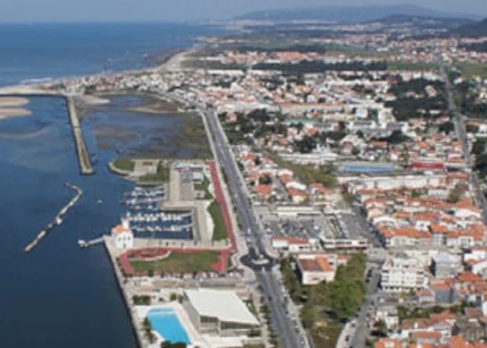 Sweet 3 Bedrooms Terrace Close Esposende *