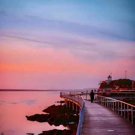 Sweet 3 Bedrooms Terrace Close Esposende